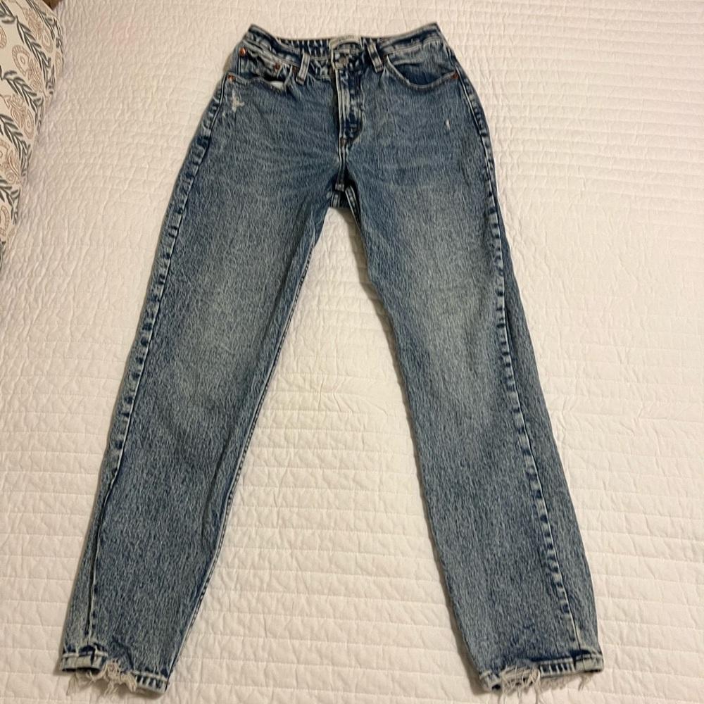 Abercrombie Curvy The Mom High Rise Size 26/2 🤩